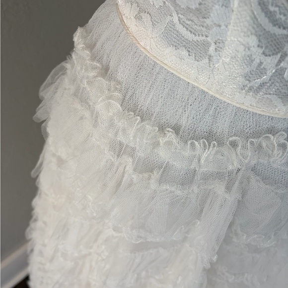 Vintage ruffled wedding gown - Picture 5 of 8